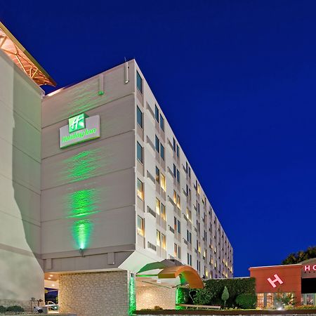 Holiday Inn At The Campus By Ihg Manhattan Exterior foto